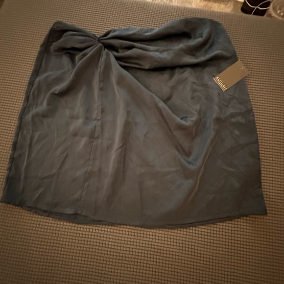 ELOQUII Satin Drape Front Knot Mini Skirt Sz 16 NWT Matching CropTop in my Shop - Picture 6 of 10
